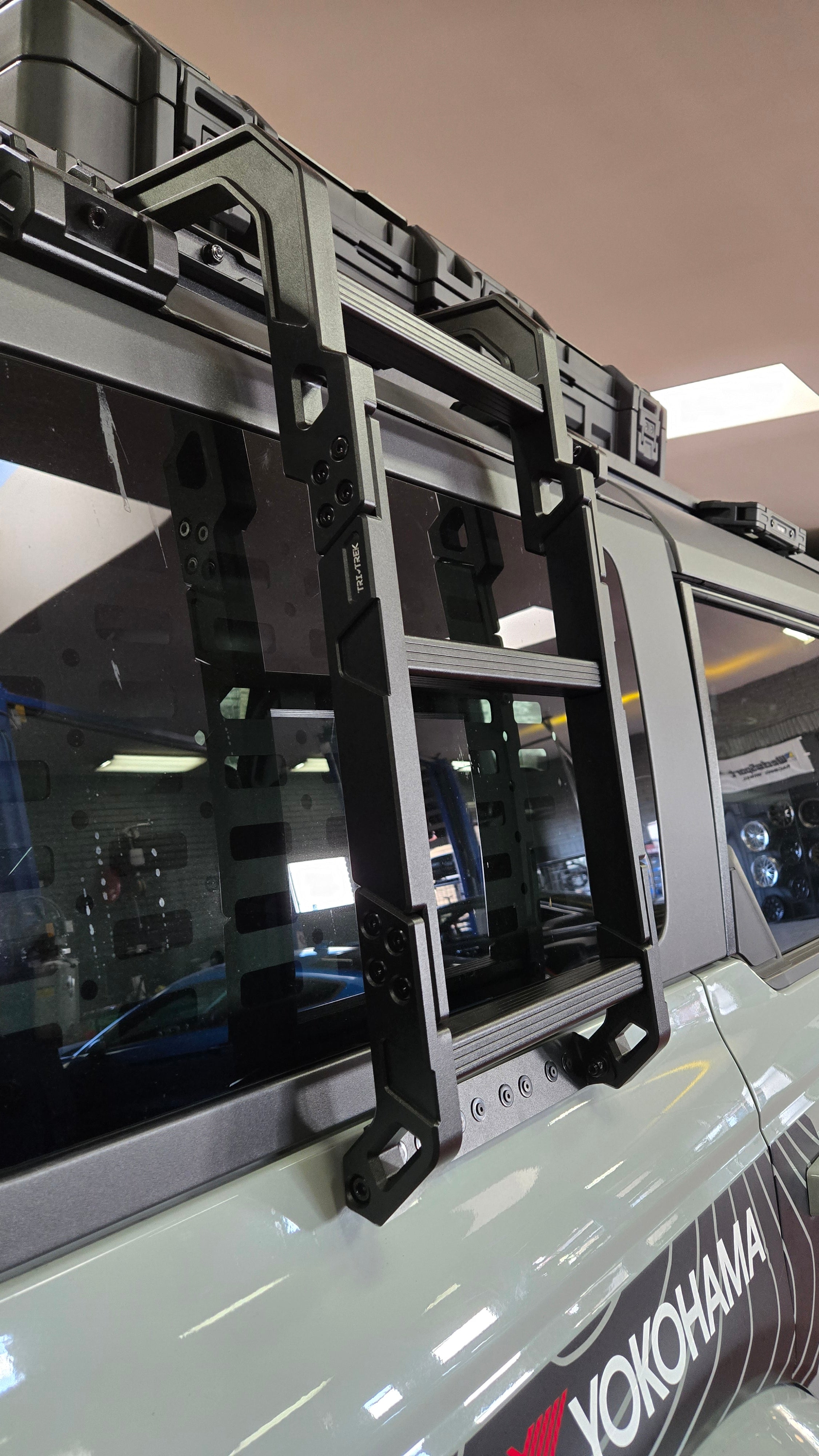 Tri-Trek Aluminum Alloy CNC Ladder For 2021 -2026 Bronco