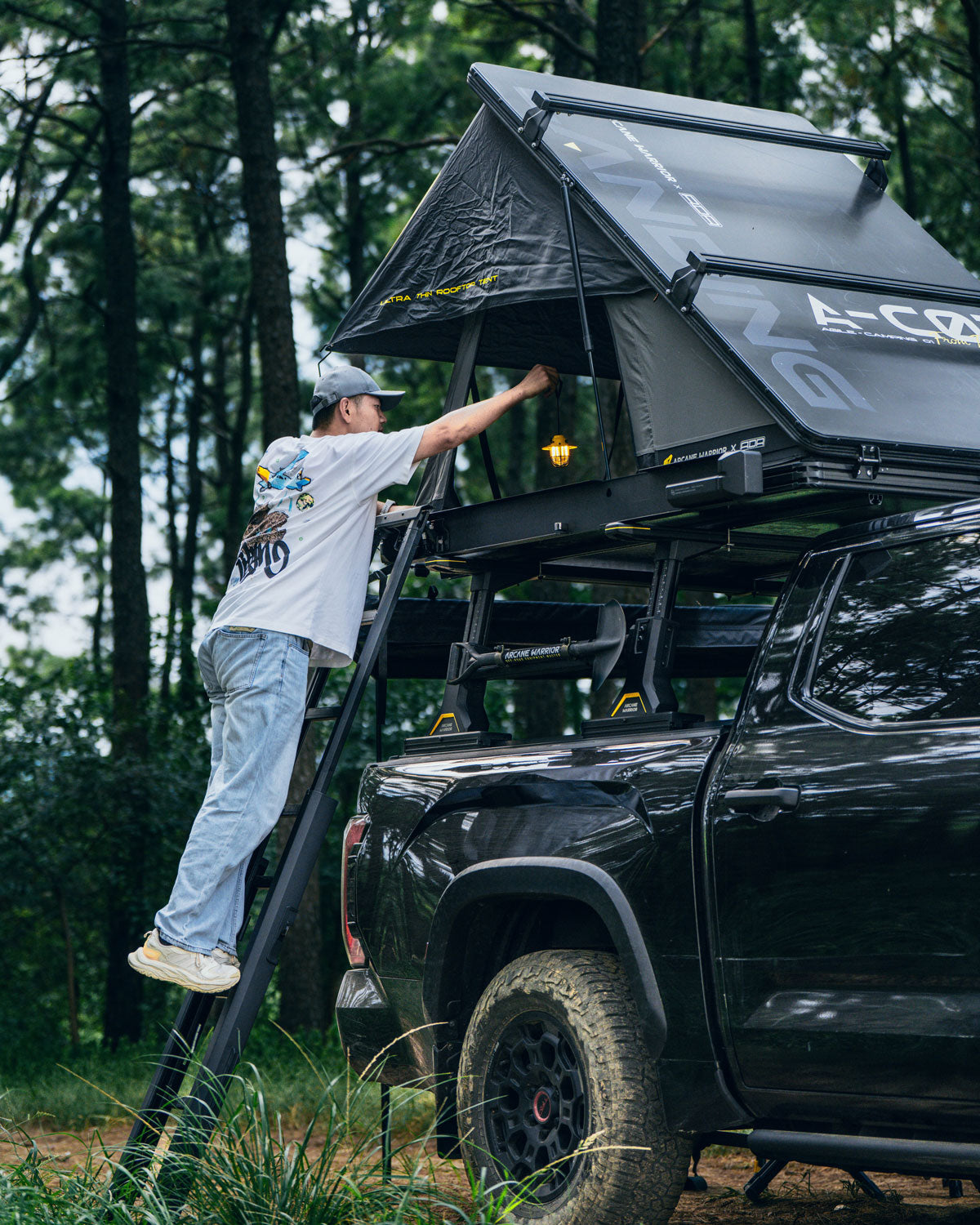 REVOLVE PIVOT MASTER X90 Roof Rack Ladder