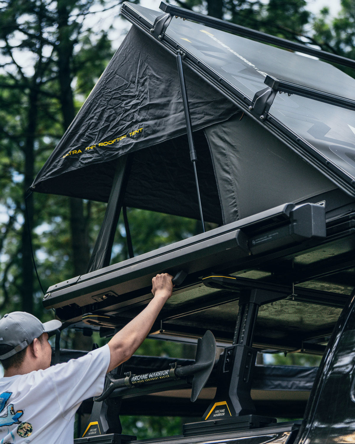 REVOLVE PIVOT MASTER X90 Roof Rack Ladder