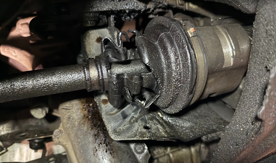 AT230 suspension and undercarriage inspection