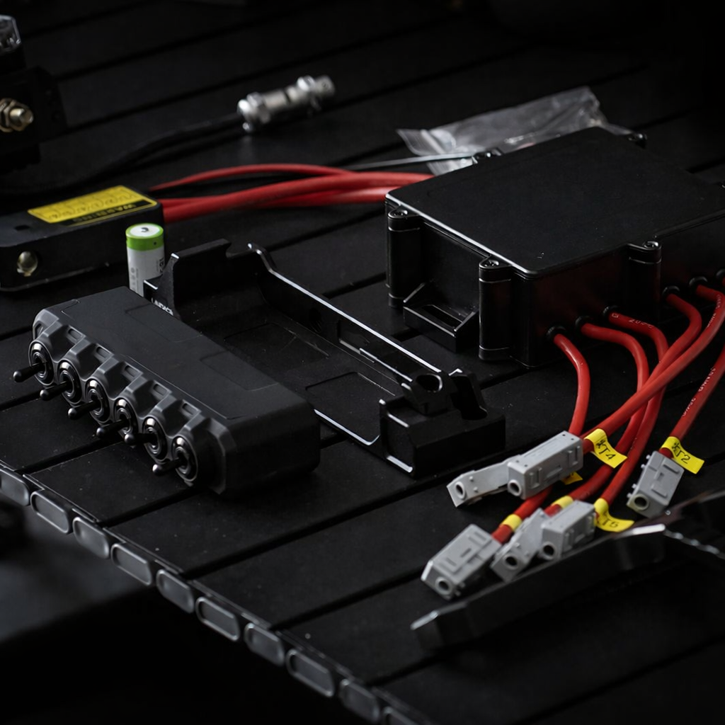 Tri-Trek 6-Gang Toggle Switch Wireless-Control